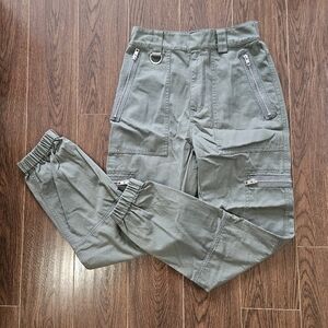 Aritzia TNA Cargo Jogger Pants Green Size Medium